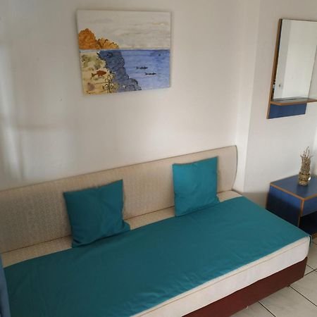 Bambola Apartments Nea Moudania Zimmer foto