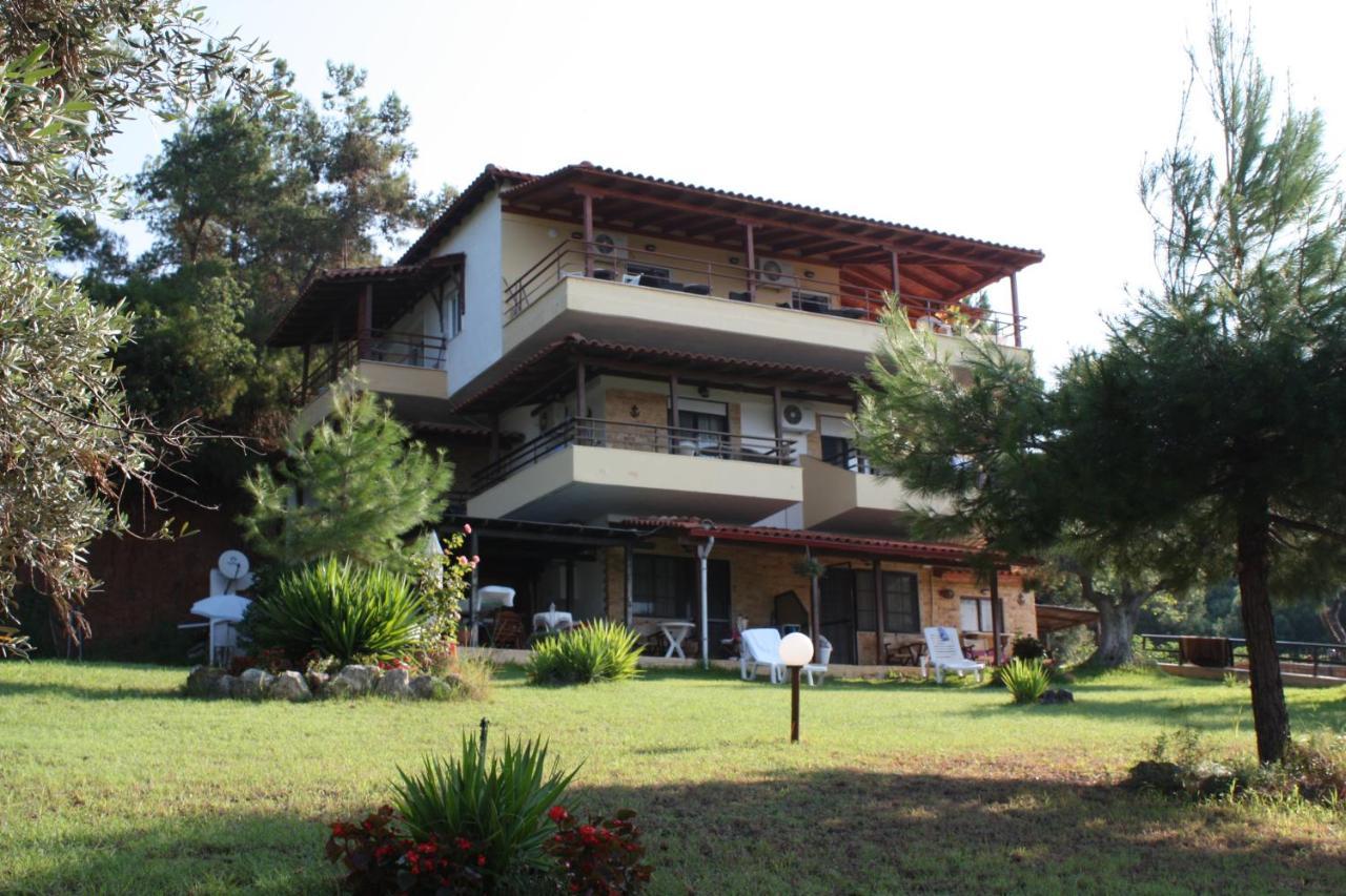 Bambola Apartments Nea Moudania Exterior foto
